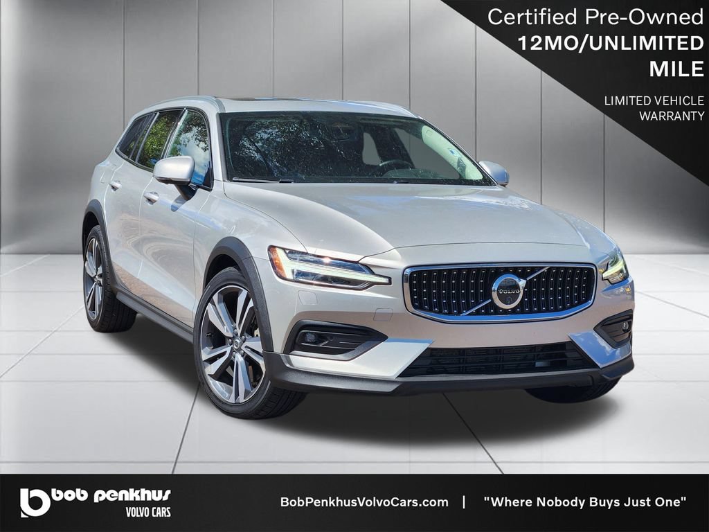Used 2025 Volvo V60 B5 Cross Country Plus