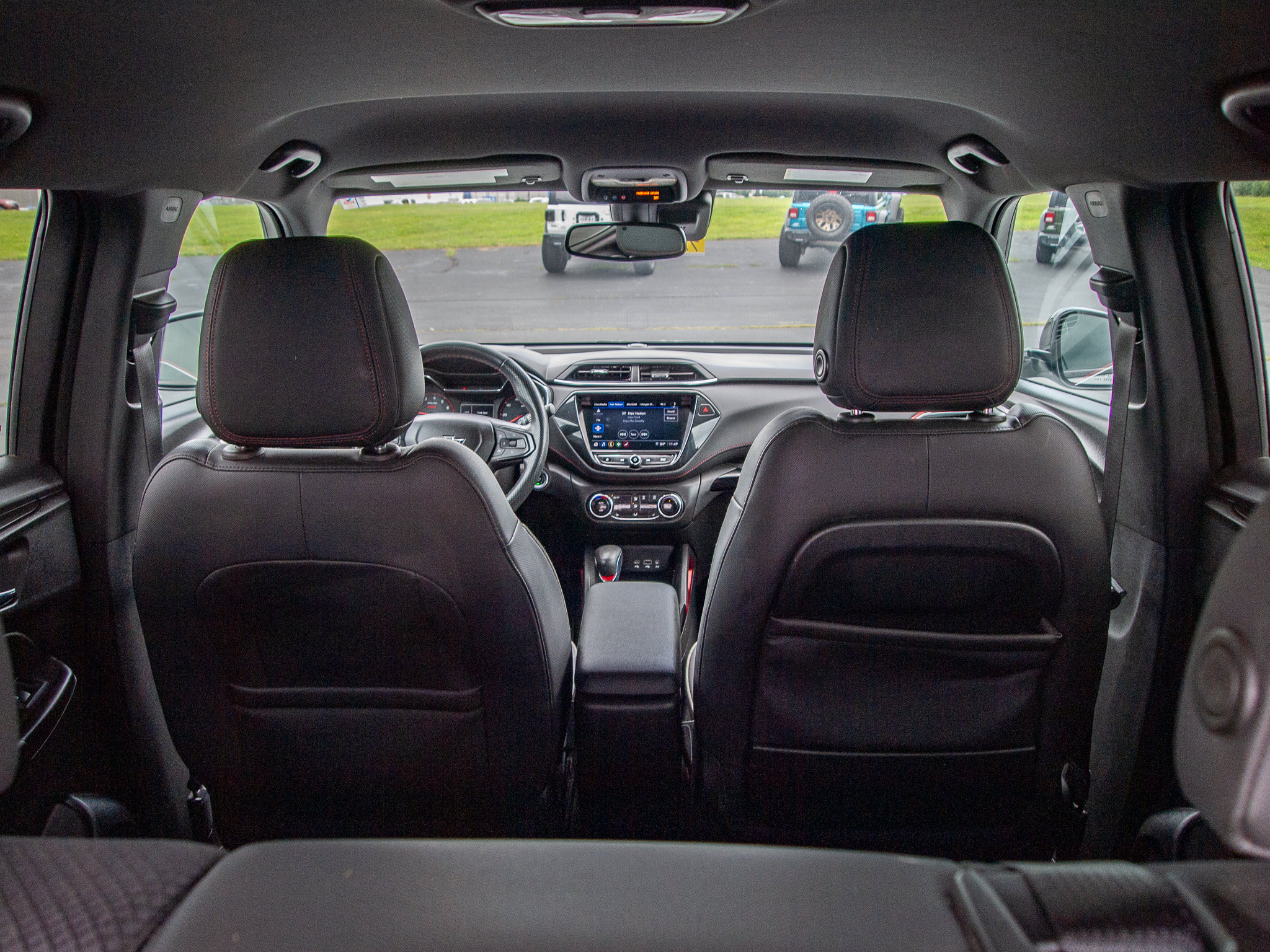 Used 2023 Chevrolet TrailBlazer RS w/ Convenience Package FWD image 28