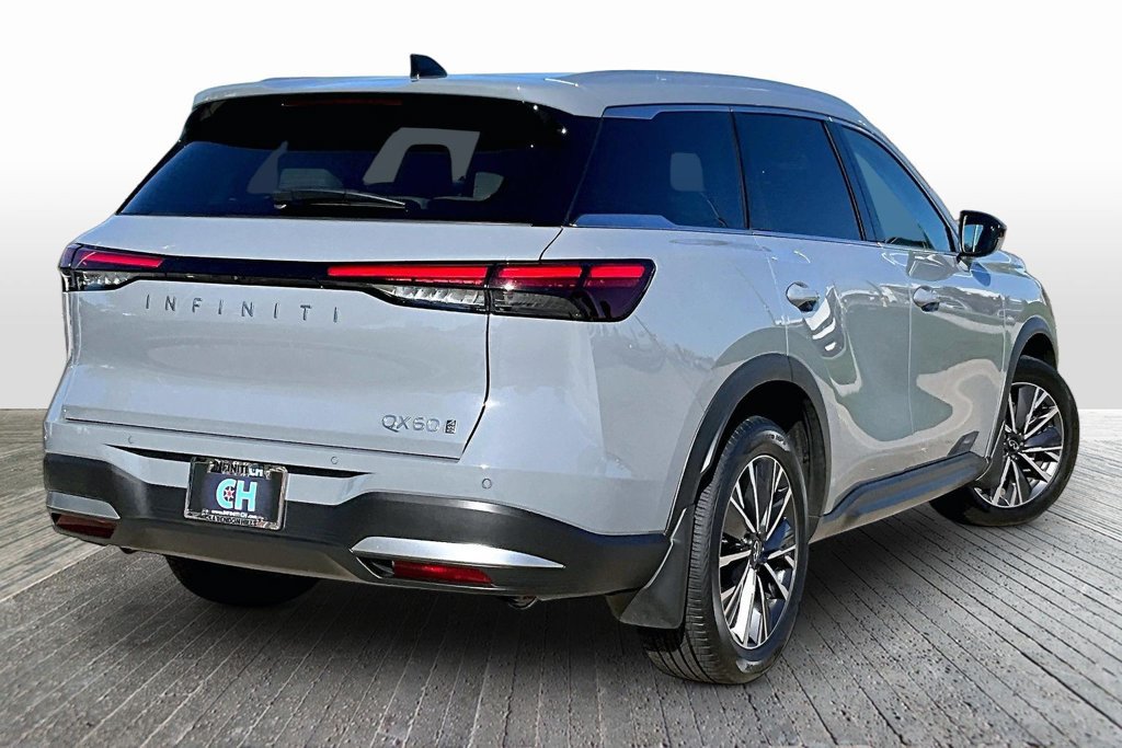 Certified 2027 INFINITI QX60 Luxe w/ Cargo Package AWD/4WD image 9