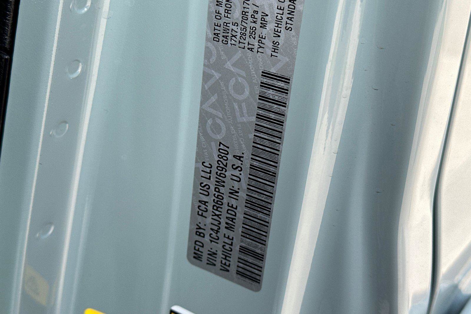 Used 2023 Jeep Wrangler Unlimited Rubicon 4xe image 36