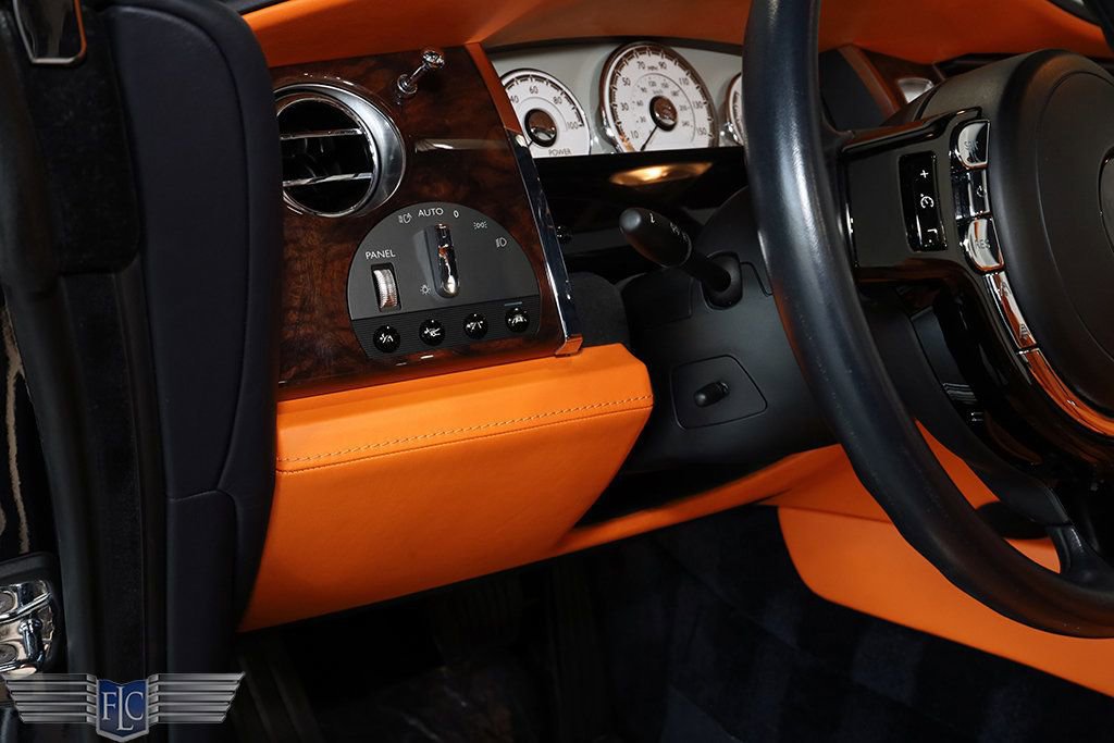 Used 2017 Rolls-Royce Dawn image 36