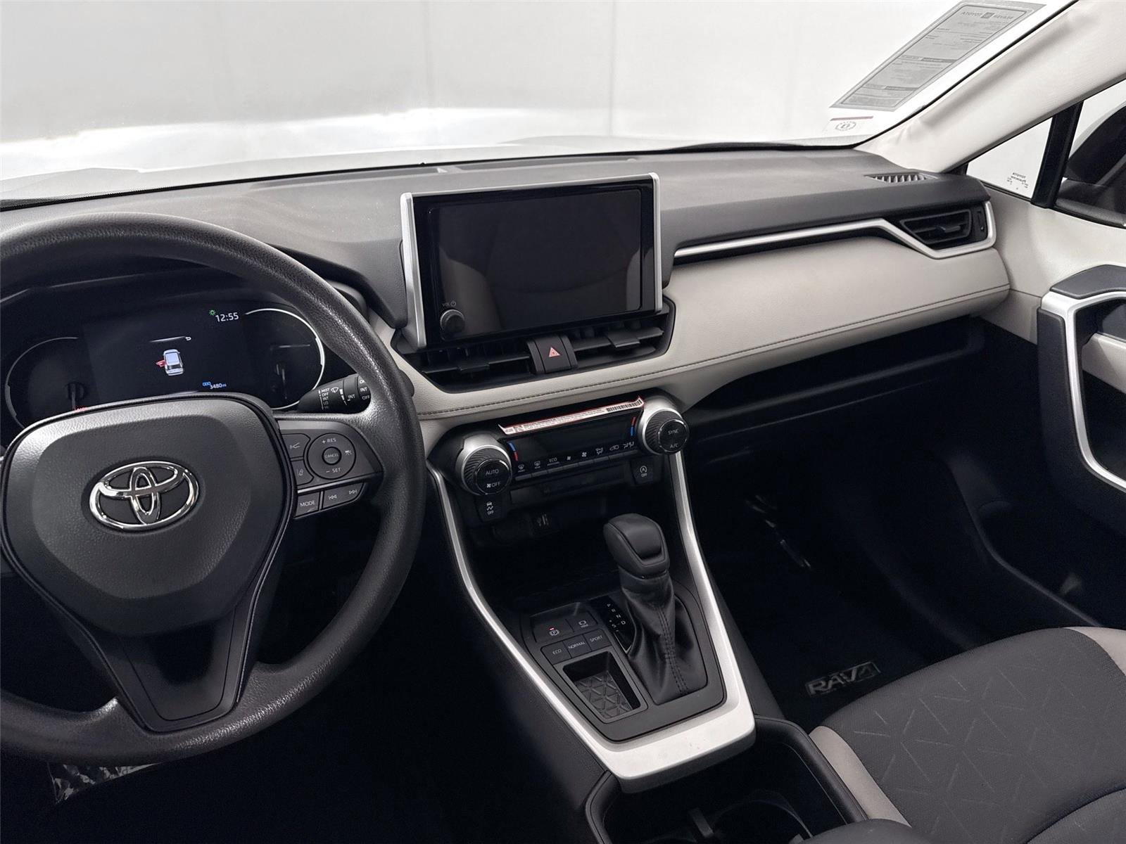 Certified 2025 Toyota RAV4 XLE image 32