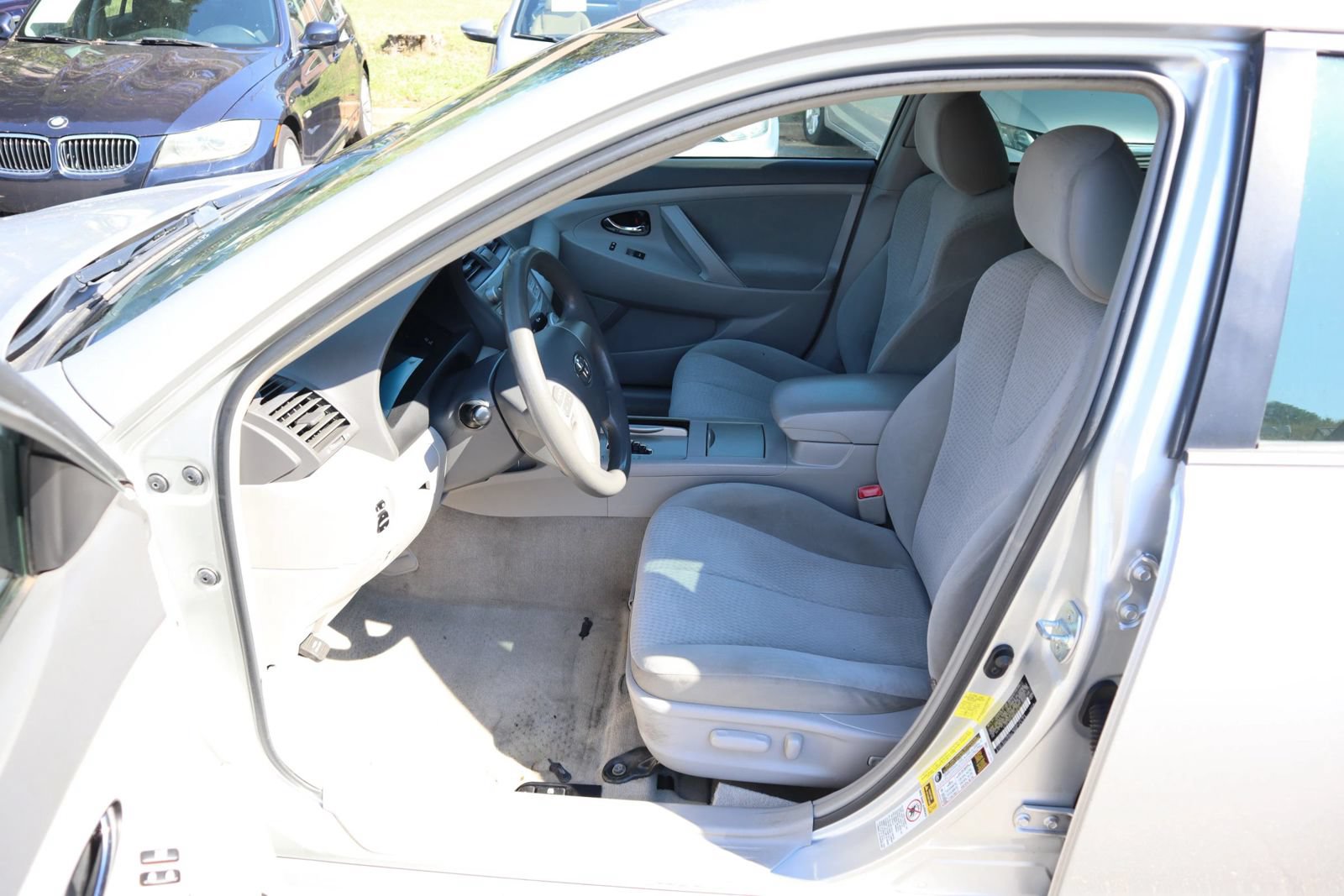 Used 2011 Toyota Camry LE w/ Fleet Convenience Pkg FWD image 9