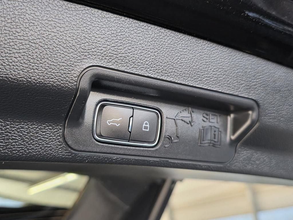 Used 2023 Ford Explorer XLT w/ Equipment Group 202A RWD image 13
