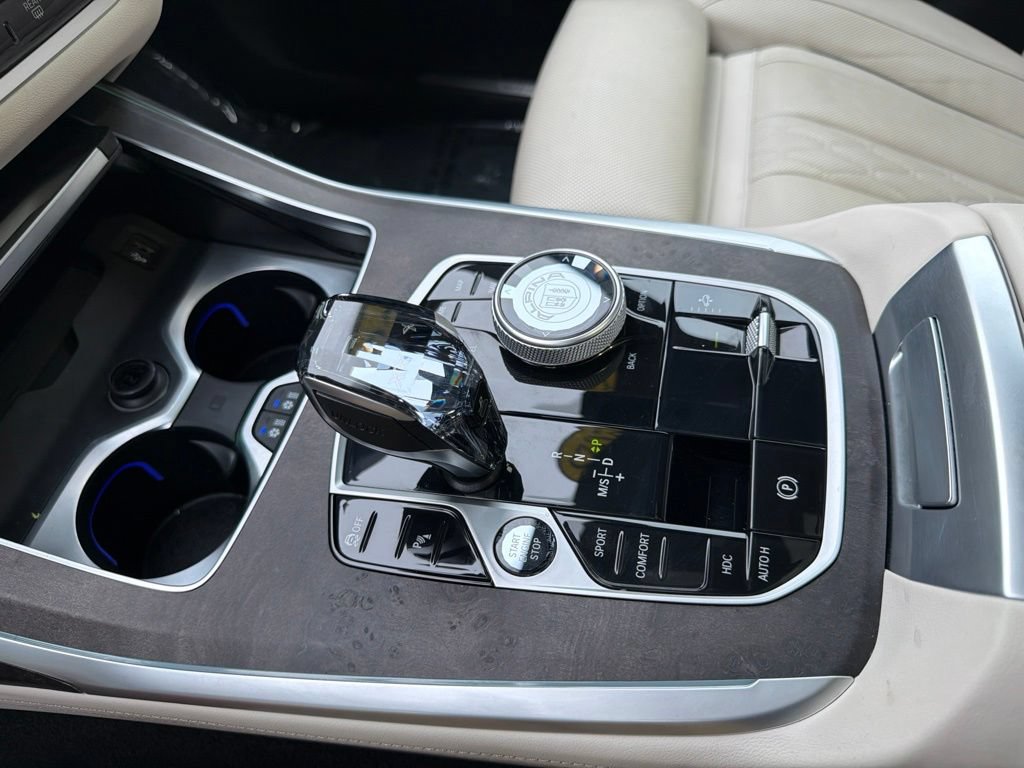Used 2023 BMW ALPINA XB7 AWD/4WD image 37