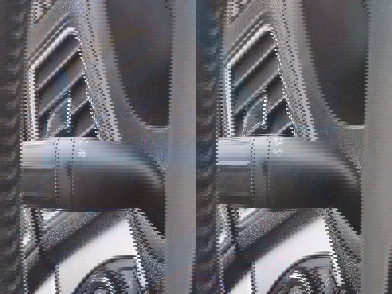 Used 2016 Ford Explorer XLT w/ Equipment Group 202A image 30