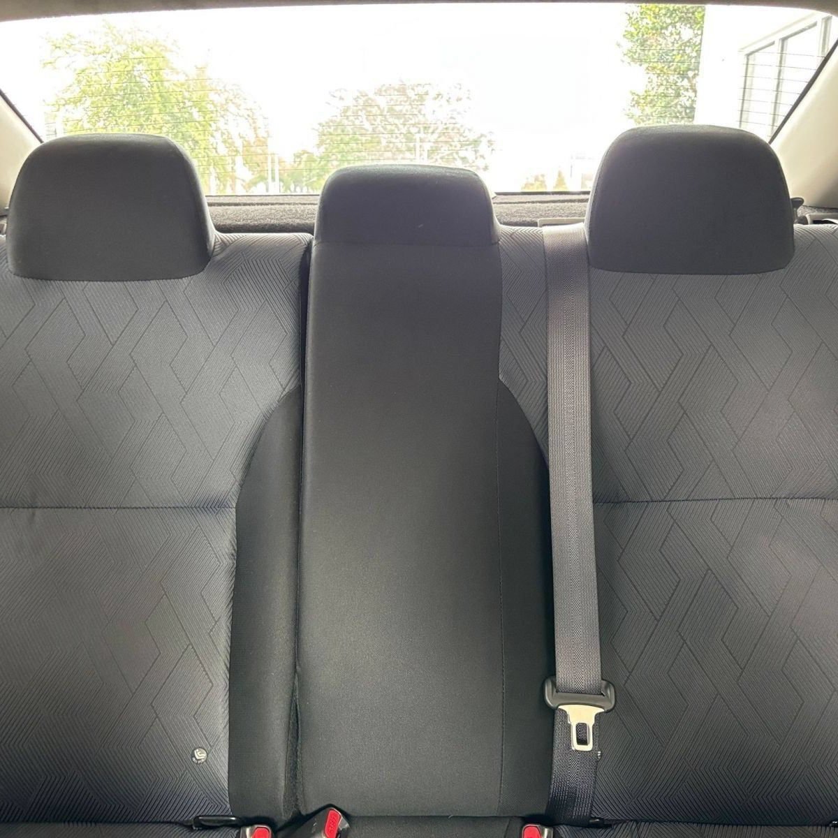 Used 2025 Nissan Versa SV FWD image 39