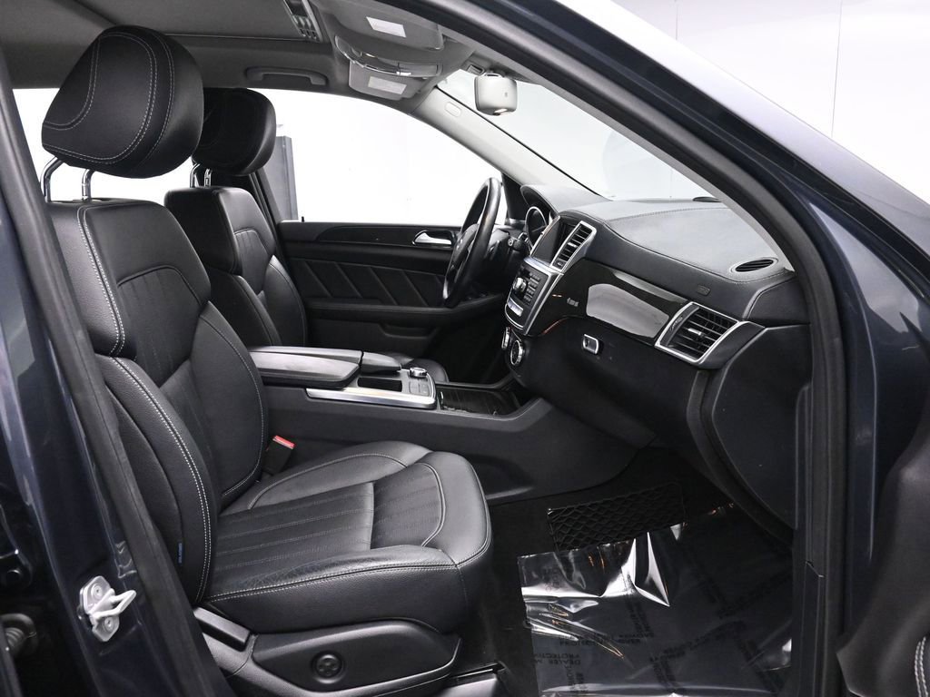 Used 2016 Mercedes-Benz GL 450 4MATIC w/ Premium I Package image 22