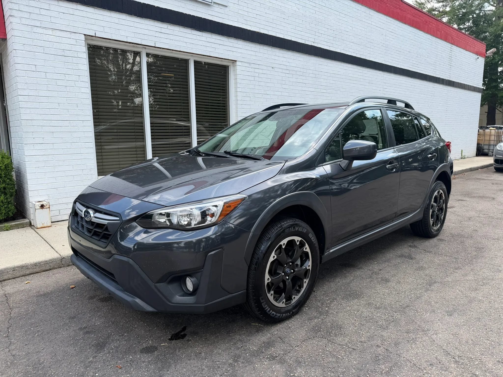 Used 2021 Subaru Crosstrek 2.0i Premium w/ Moonroof Package AWD/4WD image 2