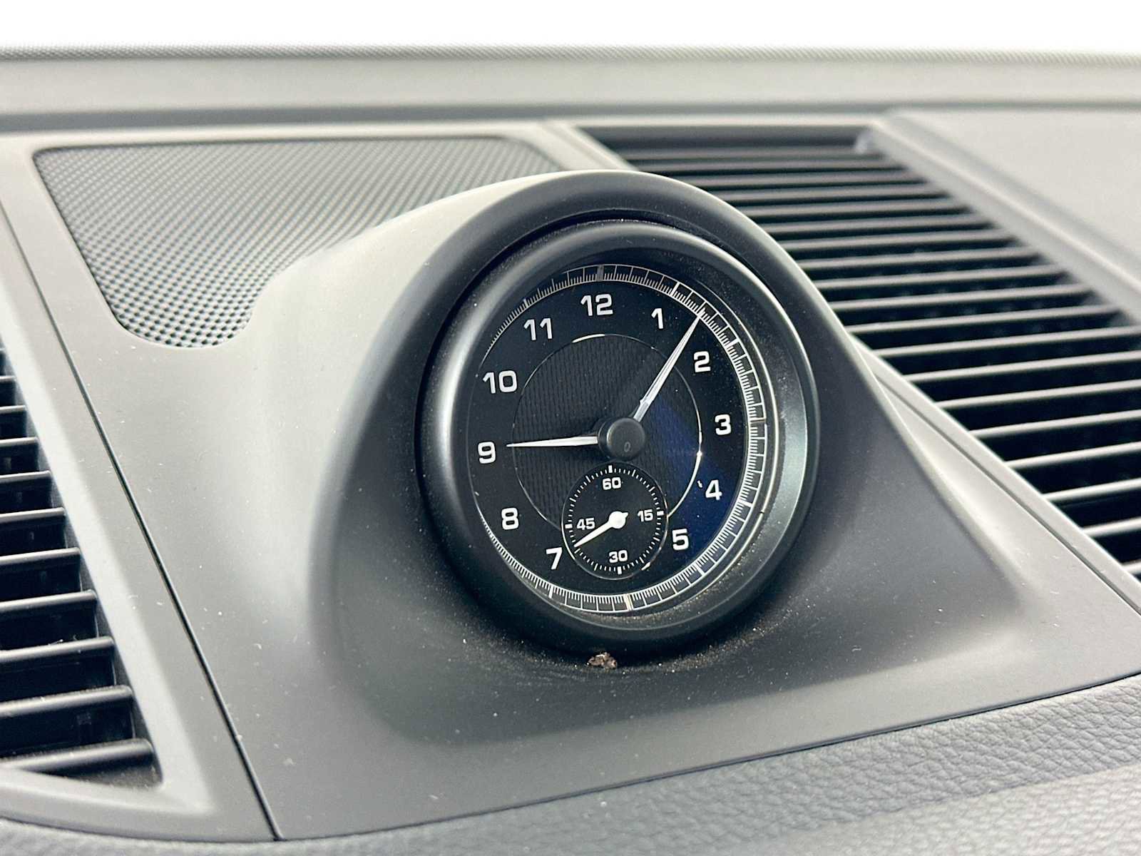 Certified 2025 Porsche Macan image 15