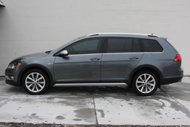 Used 2017 Volkswagen Golf Alltrack SE image 11