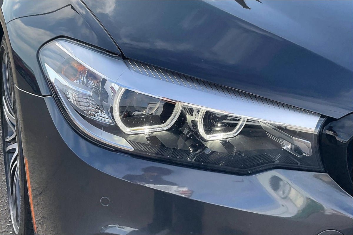 Used 2018 BMW 540i RWD image 25