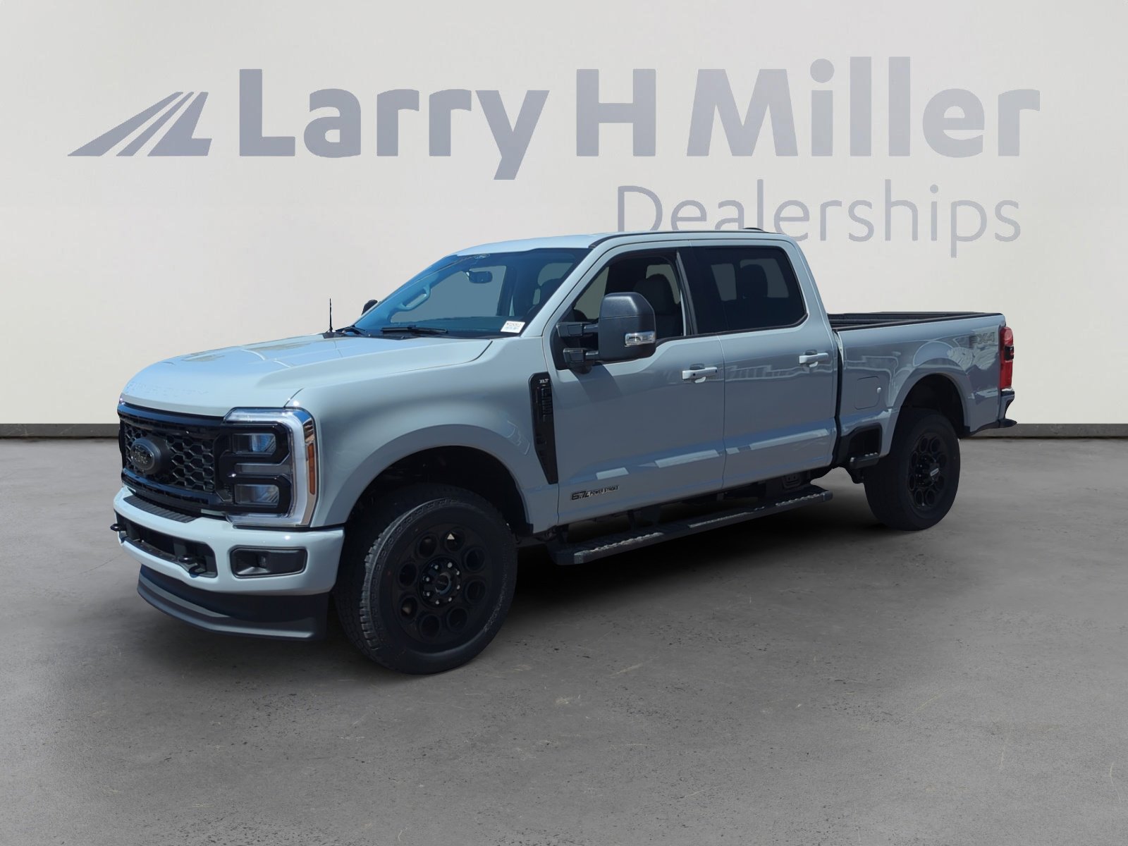 New 2025 Ford F250 XLT w/ Black Appearance Package