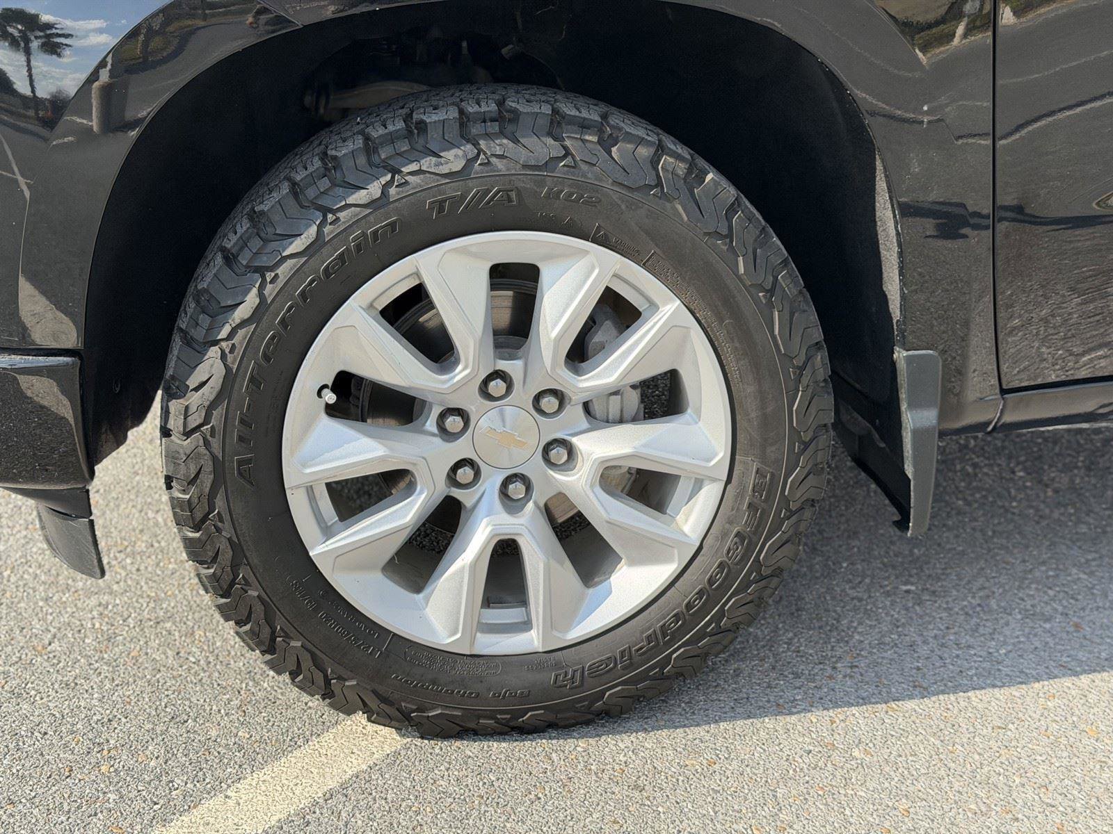 Used 2024 Chevrolet Silverado 1500 Custom image 14