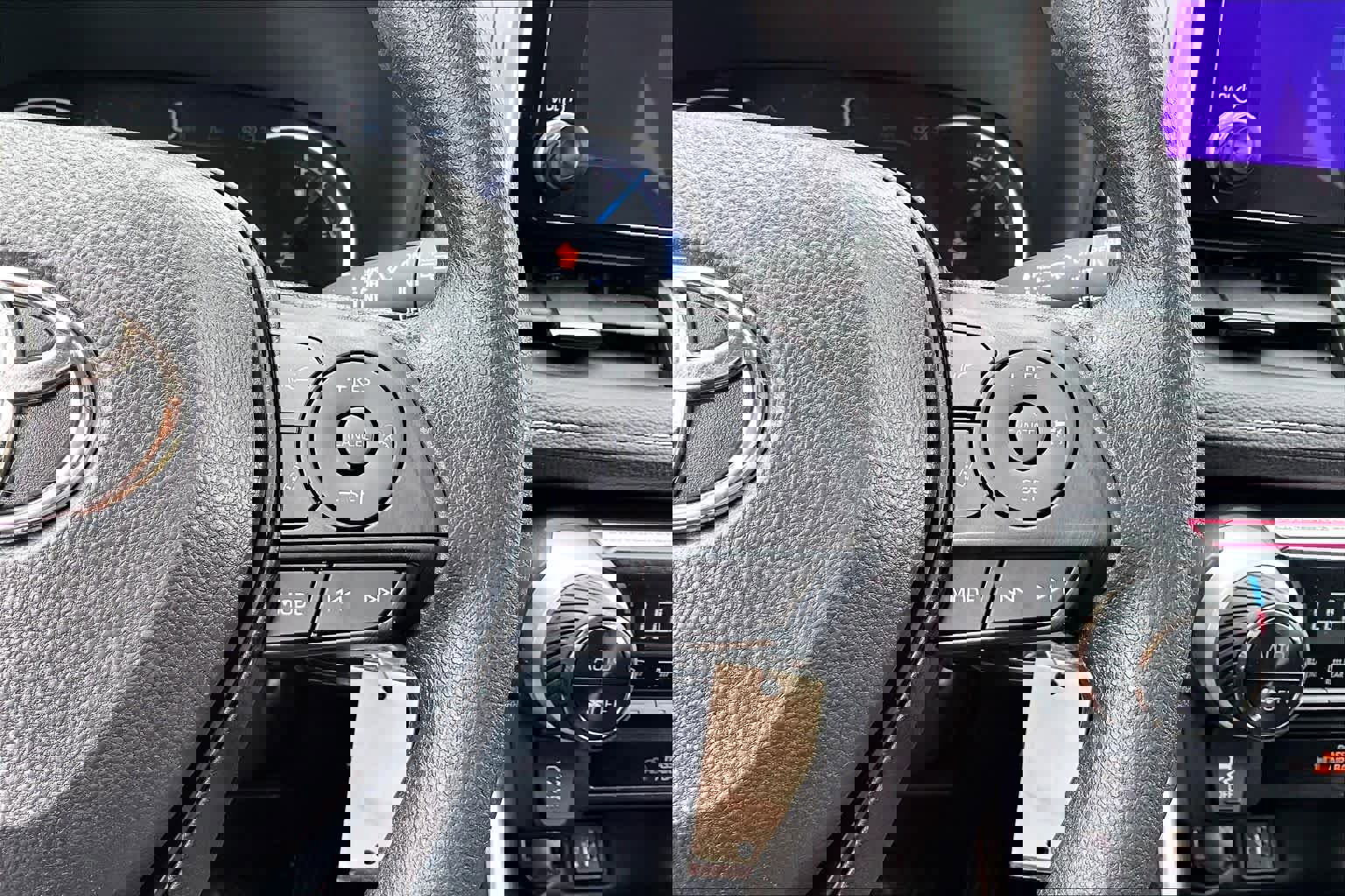 Certified 2024 Toyota RAV4 LE AWD/4WD image 24