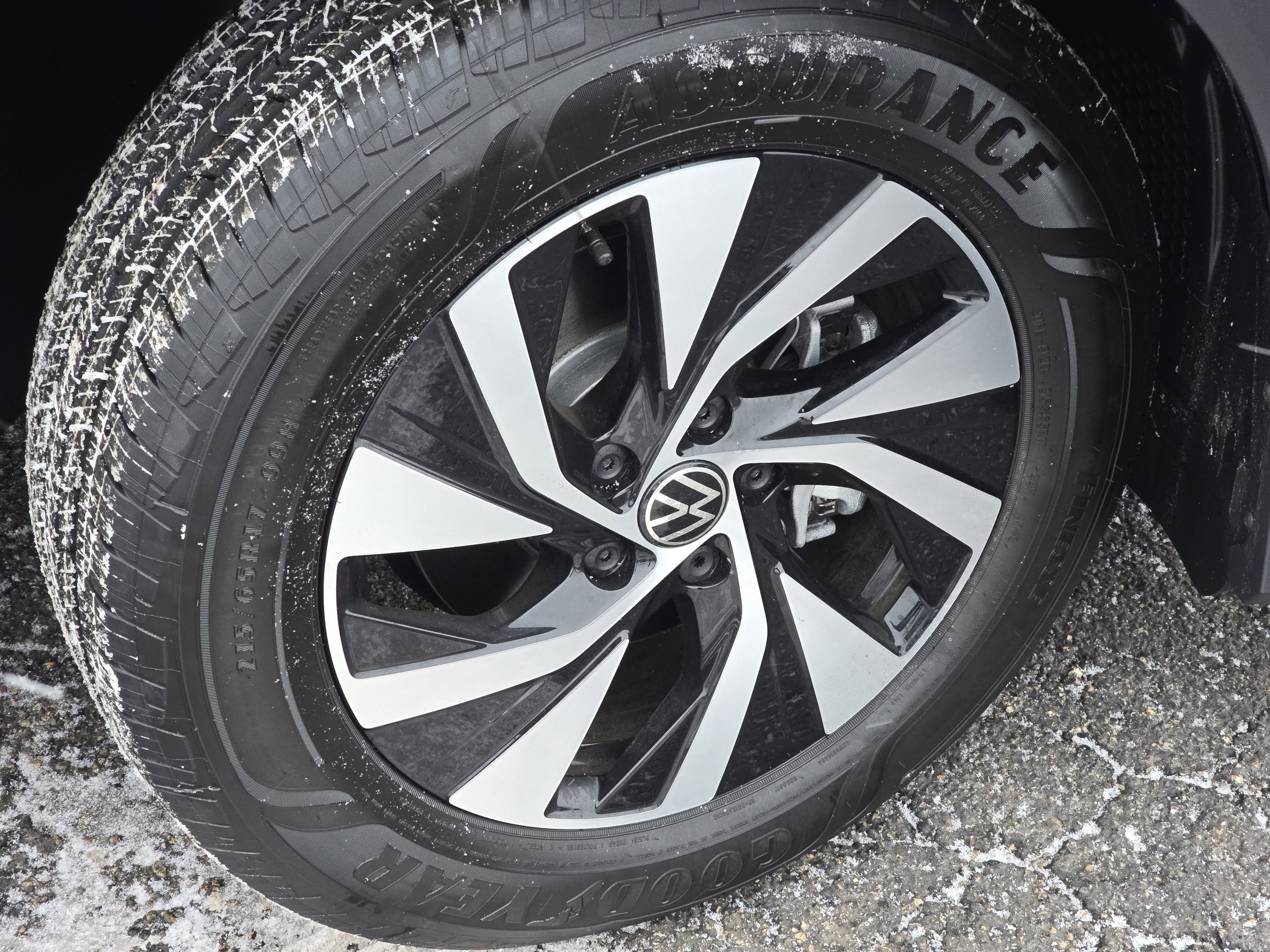 New 2026 Volkswagen Tiguan S image 13