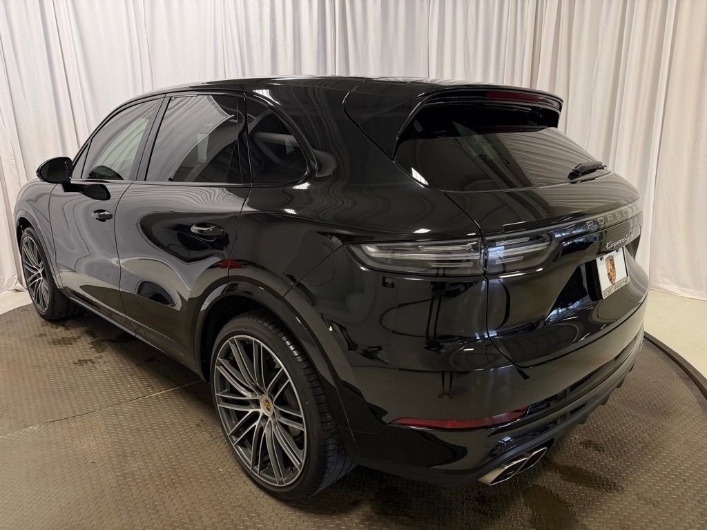 Certified 2023 Porsche Cayenne Turbo image 3