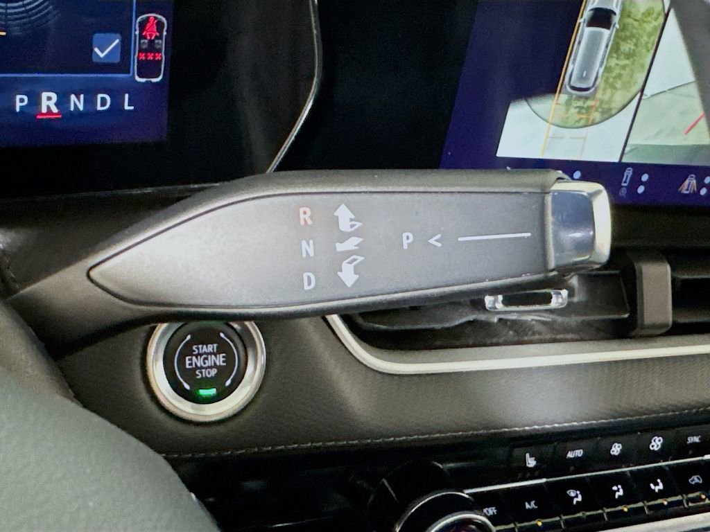 Used 2025 Chevrolet Equinox LT w/ Convenience Package II image 15