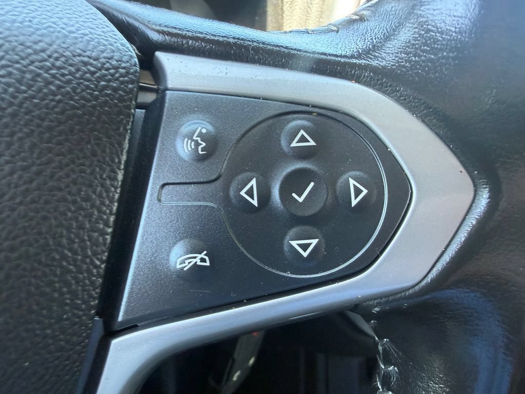 Used 2022 Chevrolet Colorado LT w/ Fleet Safety Package RWD image 21