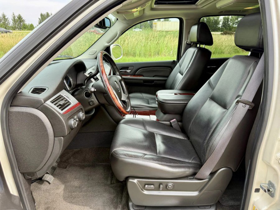 Used 2009 Cadillac Escalade Hybrid image 35