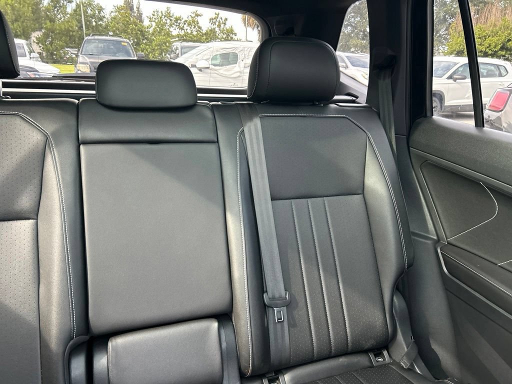Certified 2023 Volkswagen Tiguan SE R-Line FWD image 14