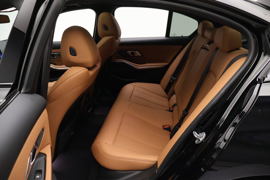 Used 2023 BMW 330i Sedan w/ Premium Package RWD image 19