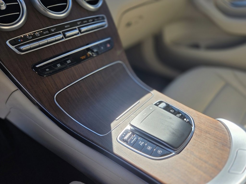 Used 2022 Mercedes-Benz GLC 300 4MATIC w/ Premium Package Lite image 18