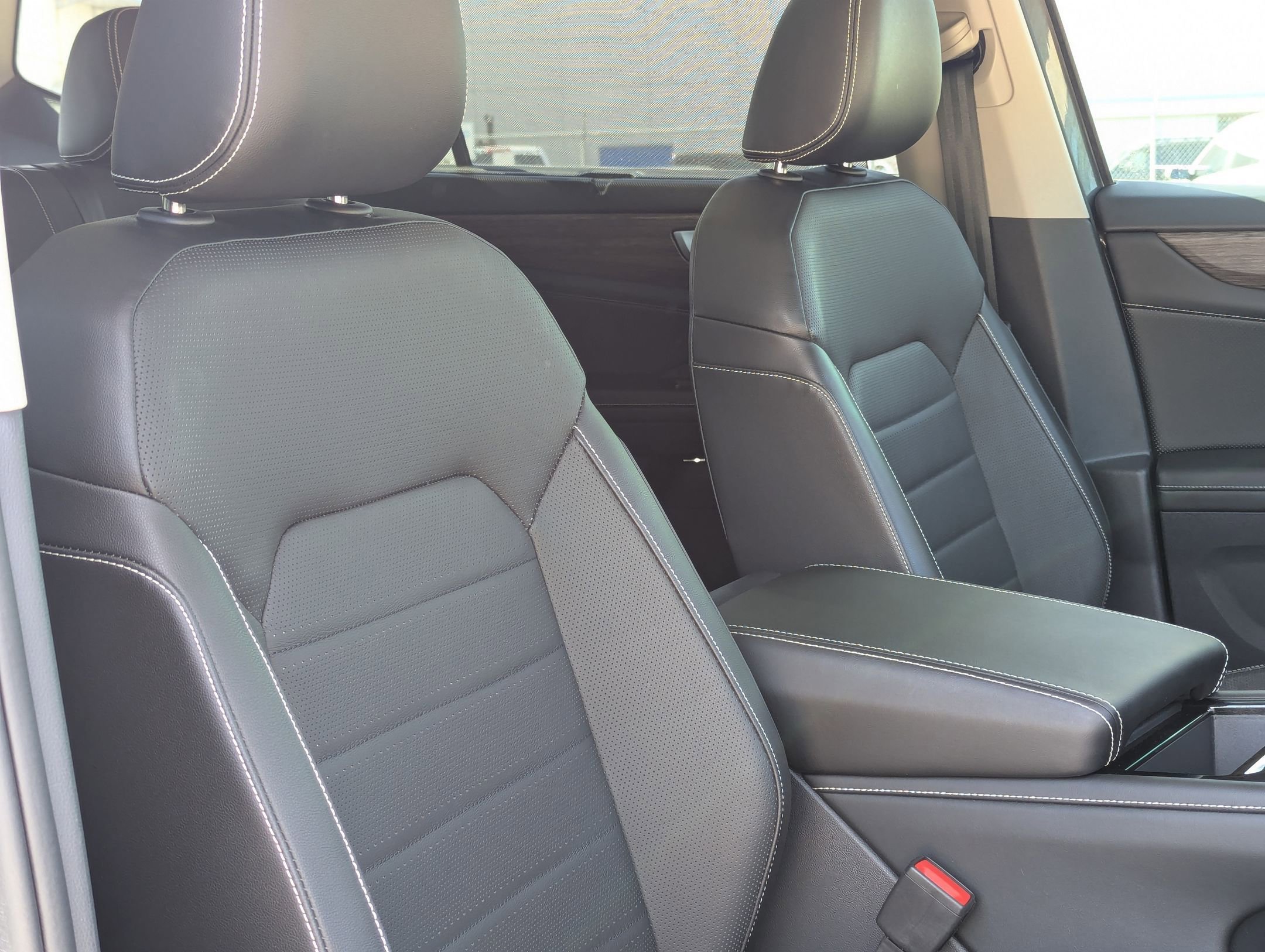 Used 2024 Volkswagen Atlas SEL image 30