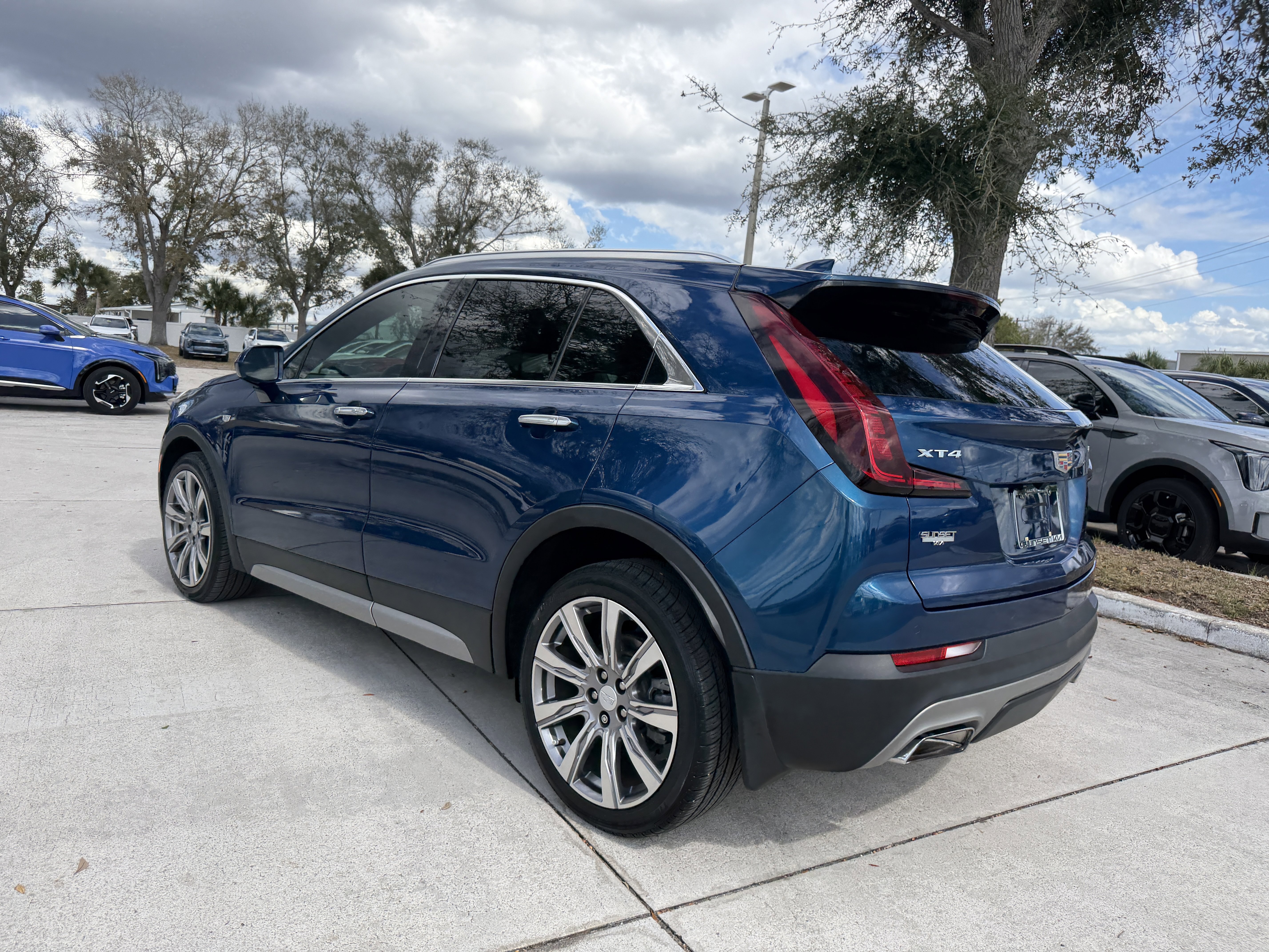 Used 2019 Cadillac XT4 Premium Luxury w/ Driver Assist Package image 6