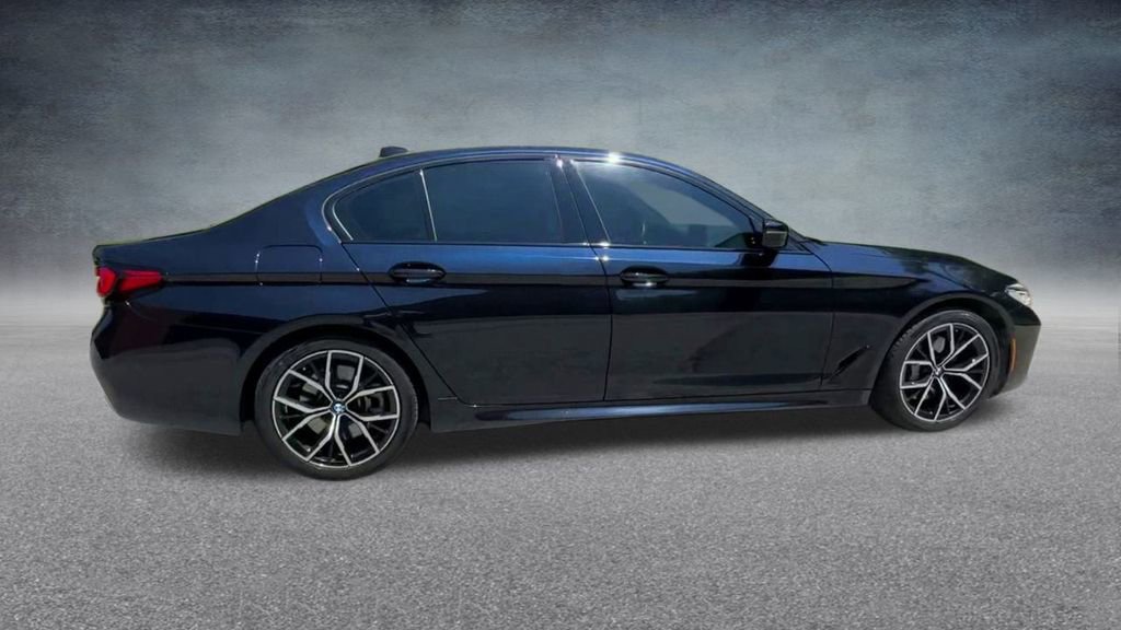 Used 2022 BMW 540i xDrive w/ M Sport Package image 29