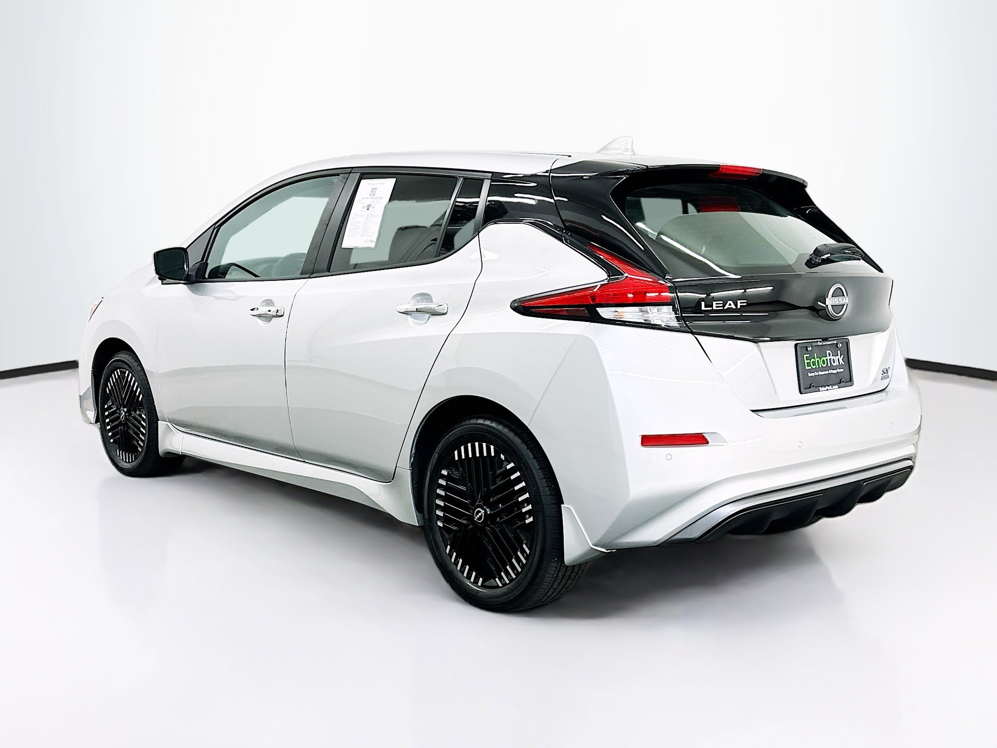 Used 2025 Nissan Leaf SV Plus FWD image 5