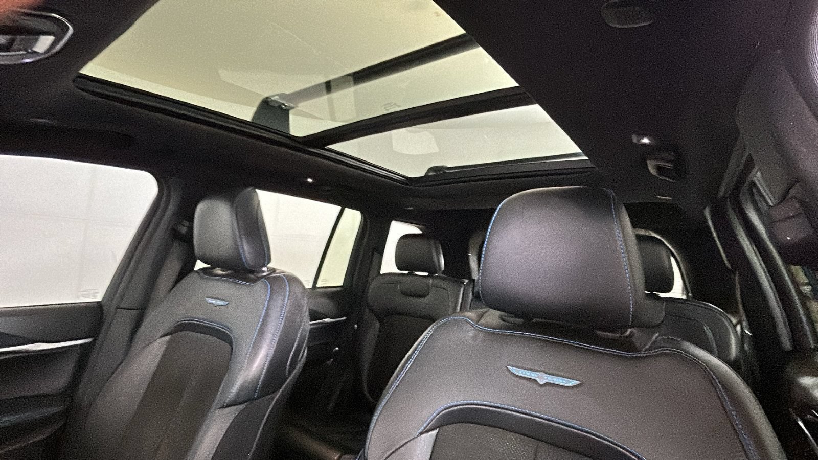 Used 2023 Jeep Grand Cherokee Trailhawk AWD/4WD image 14