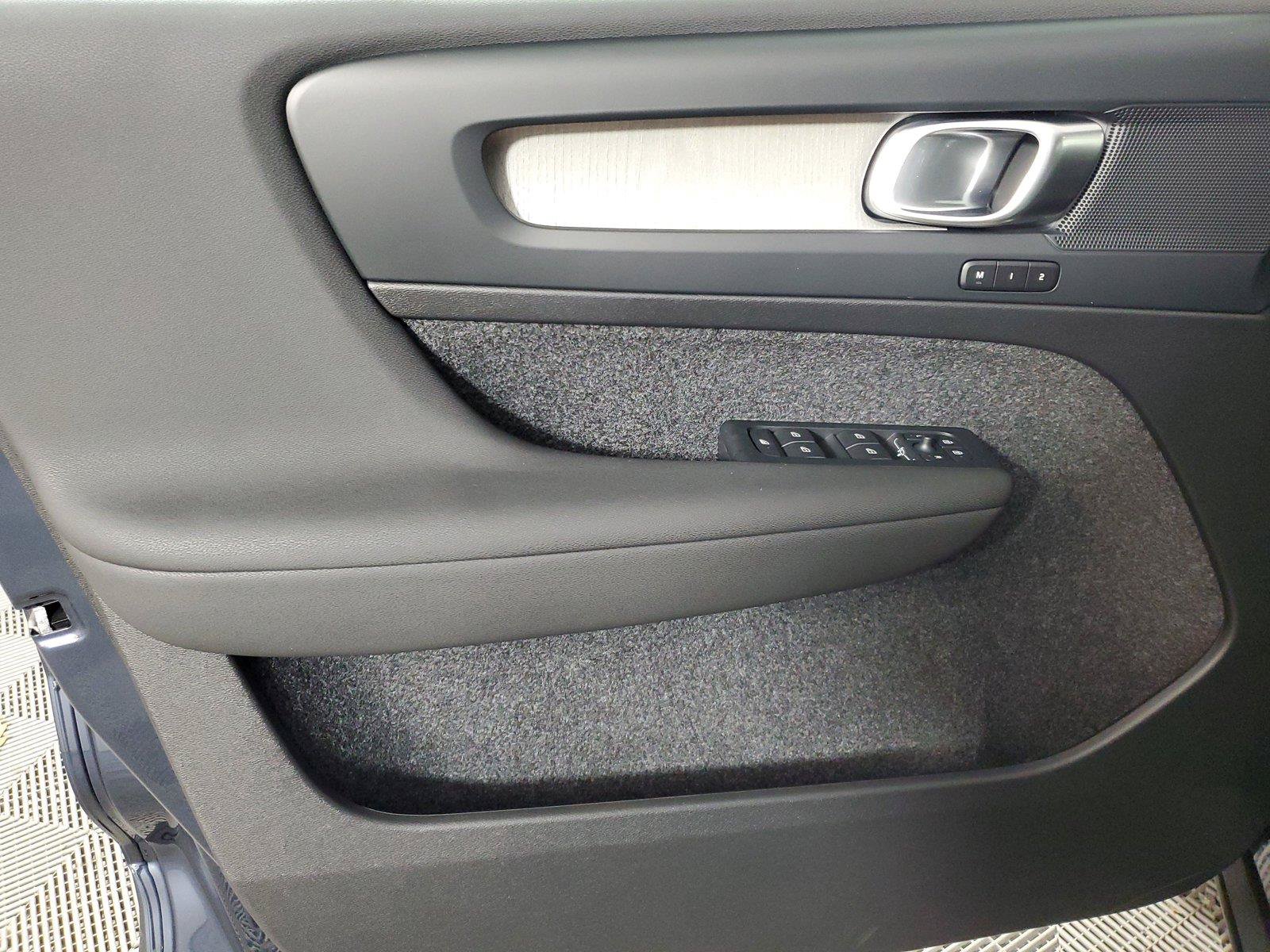 Certified 2026 Volvo XC40 B5 Core AWD/4WD image 19