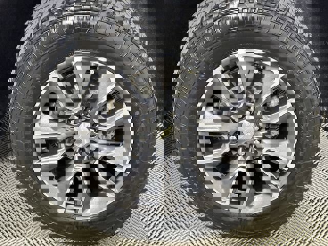 Used 2022 Chevrolet Tahoe LT image 34