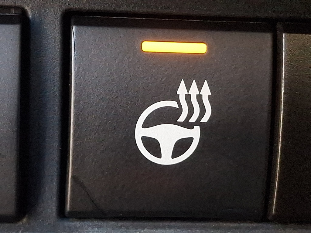 Used 2022 Toyota Tundra SR5 AWD/4WD image 25