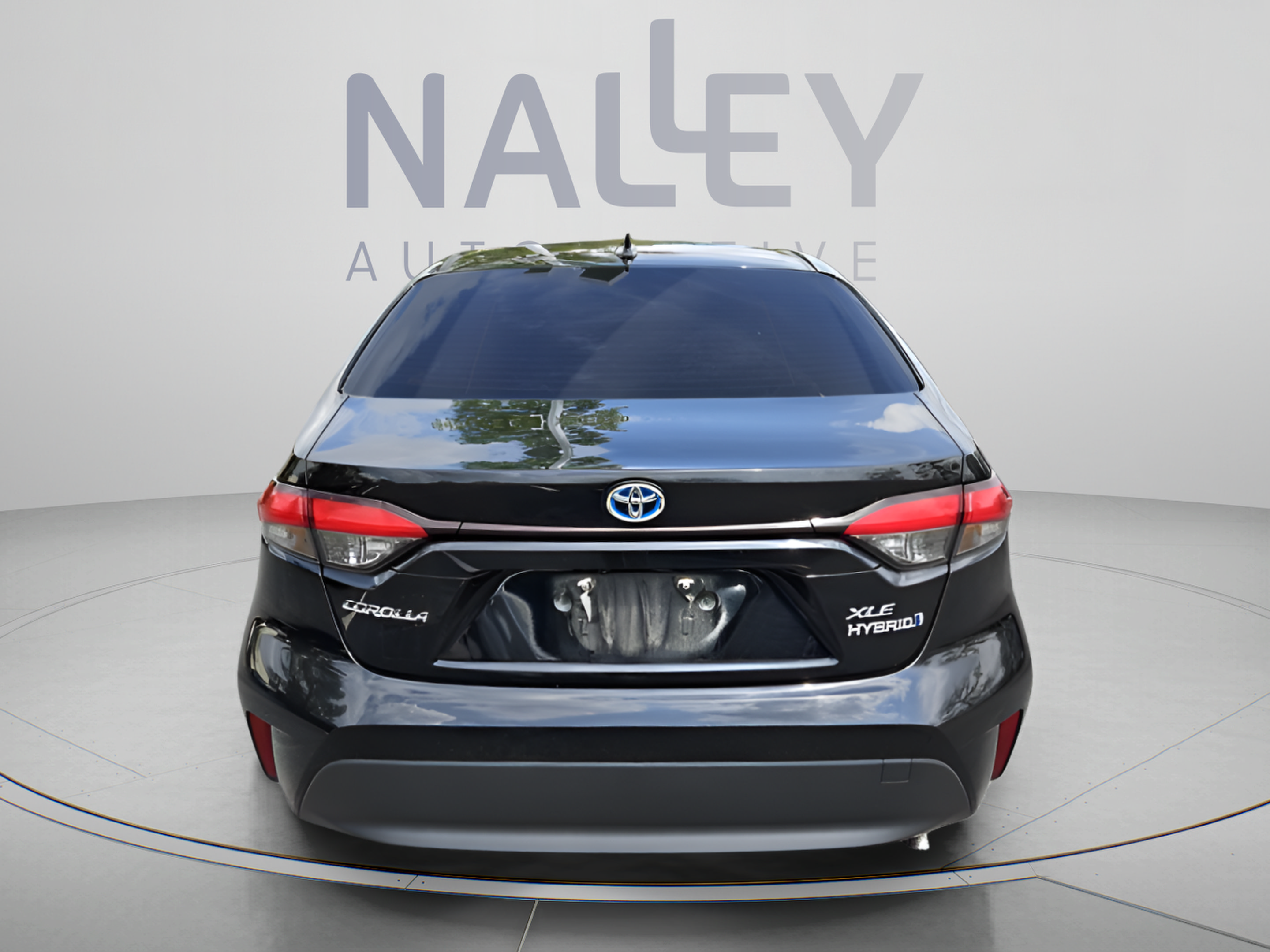 Certified 2023 Toyota Corolla XLE FWD image 4