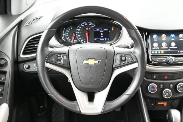Used 2020 Chevrolet Trax LT w/ Sun & Sound Package AWD/4WD image 23
