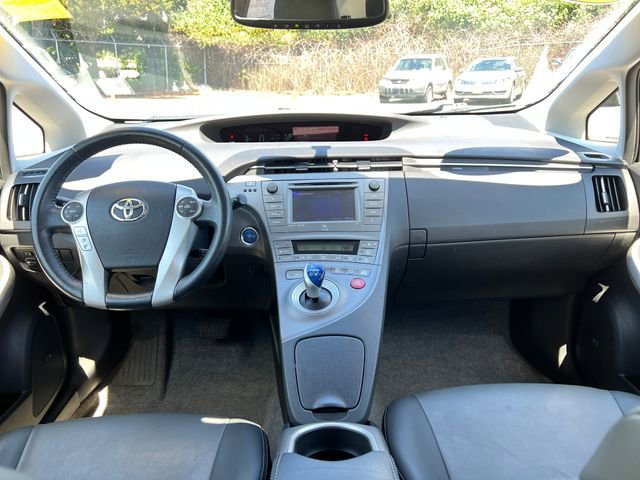 Used 2014 Toyota Prius Four FWD image 11