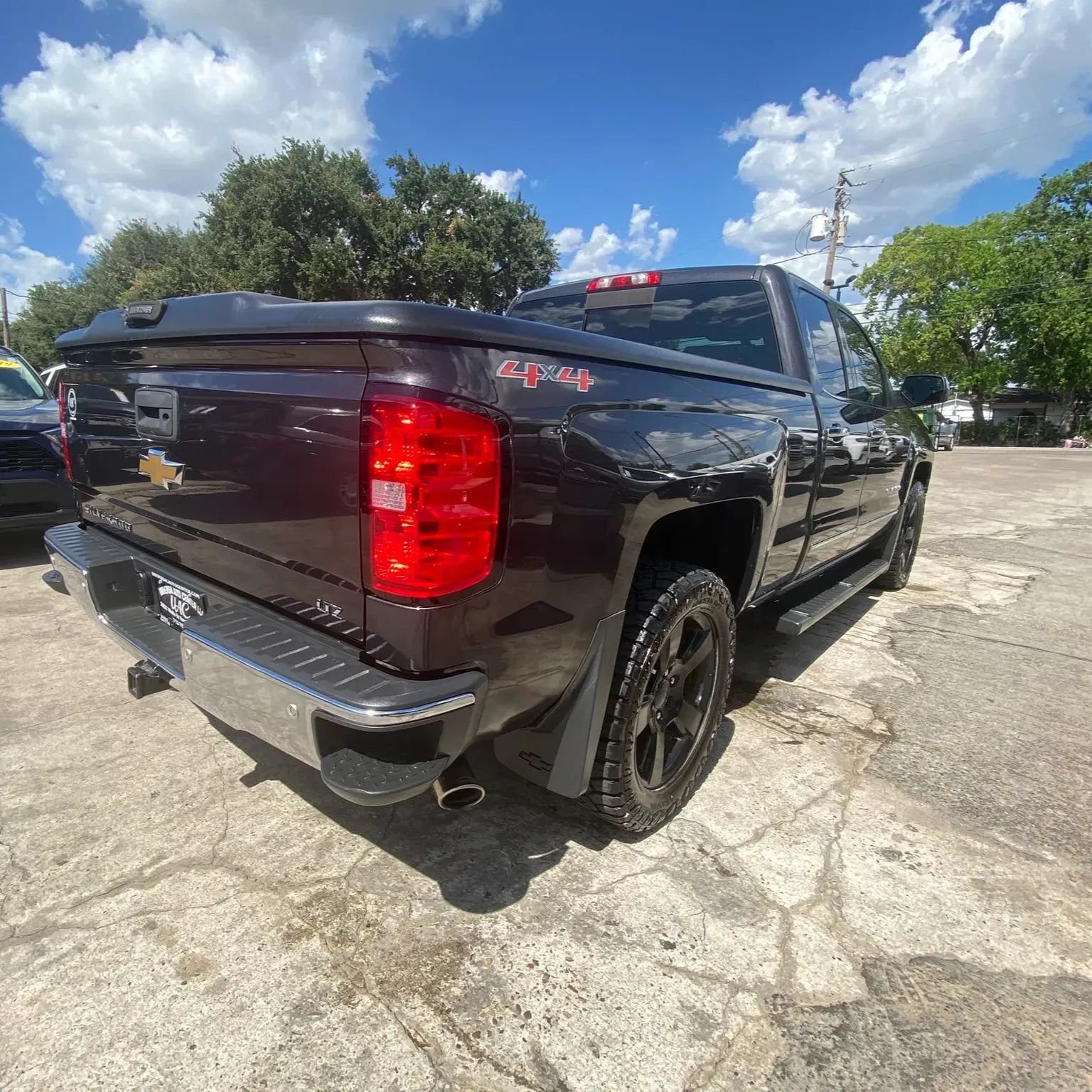 Used 2015 Chevrolet Silverado 1500 LTZ w/ LTZ Plus Package AWD/4WD image 7