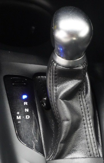 Used 2019 Toyota C-HR LE FWD image 18