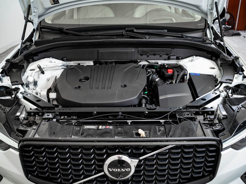 Used 2025 Volvo XC60 B5 Ultra w/ Protection Package Premier image 47