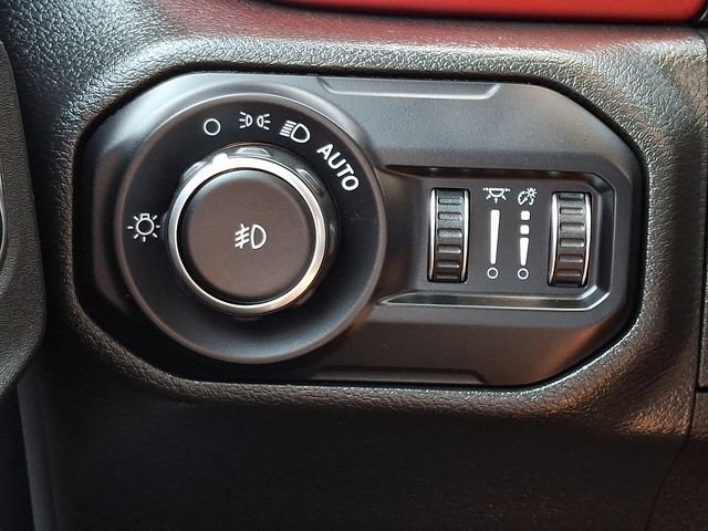 Used 2022 Jeep Wrangler Unlimited Rubicon AWD/4WD image 25