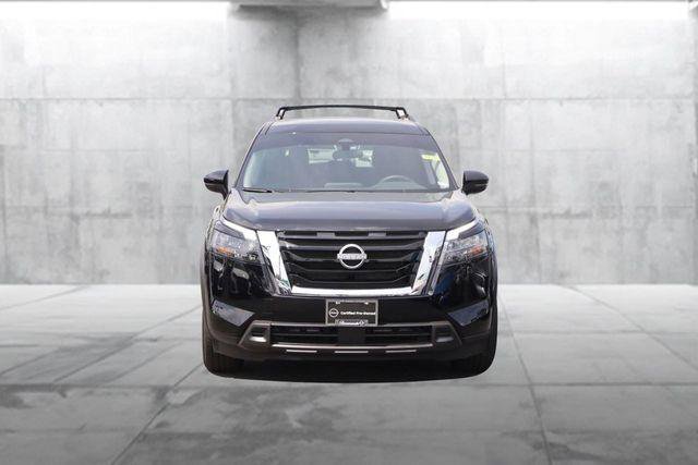 Used 2025 Nissan Pathfinder SV image 4