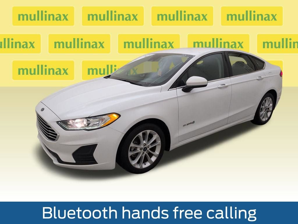 Used 2019 Ford Fusion SE image 12