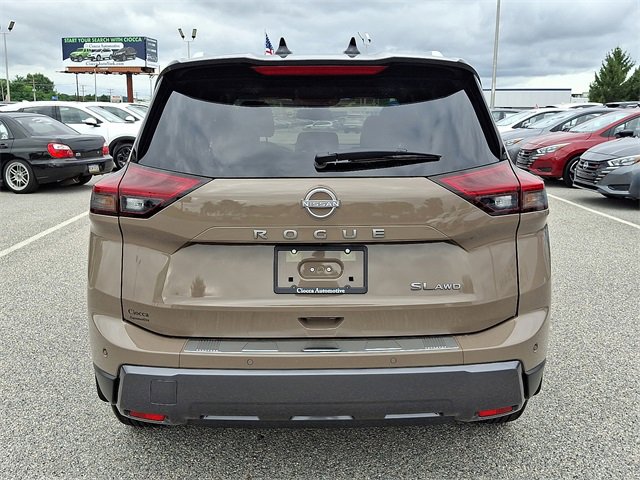 New 2025 Nissan Rogue SL w/ Tech Package image 9