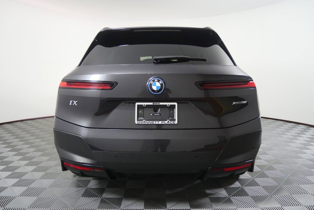 Used 2024 BMW iX xDrive50 AWD/4WD image 4
