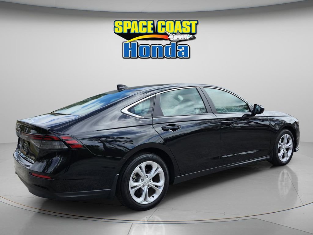 Used 2025 Honda Accord LX image 9