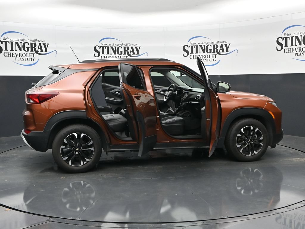 Used 2021 Chevrolet TrailBlazer LT w/ Sun and Liftgate Package FWD image 36