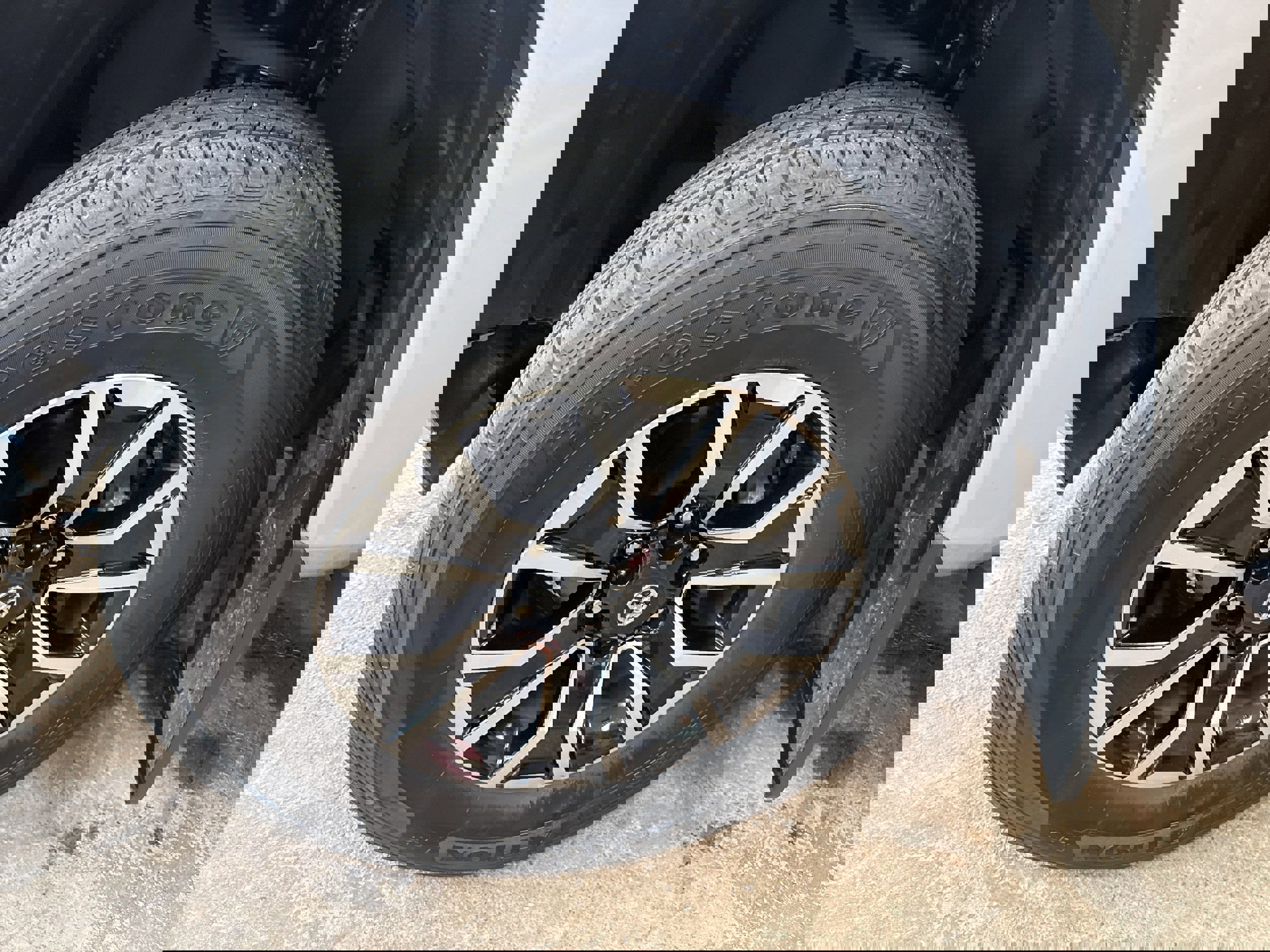 Used 2023 Toyota Tacoma TRD Sport image 4