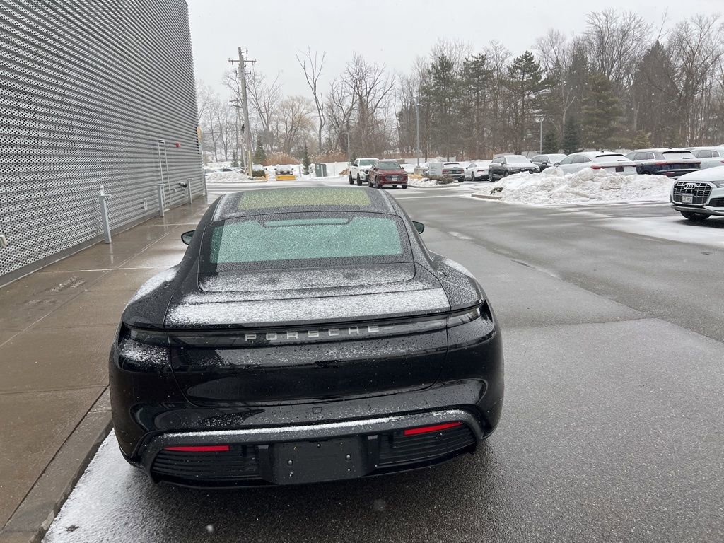 Used 2024 Porsche Taycan image 33